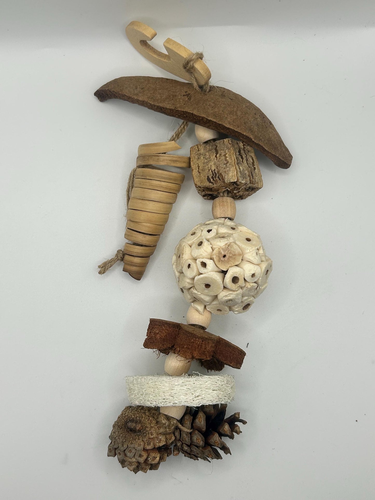 Small Animal Enrichment Toy, Natural And Safe for Rats, Rabbits, Guinea Pigs, Hamsters, Mice