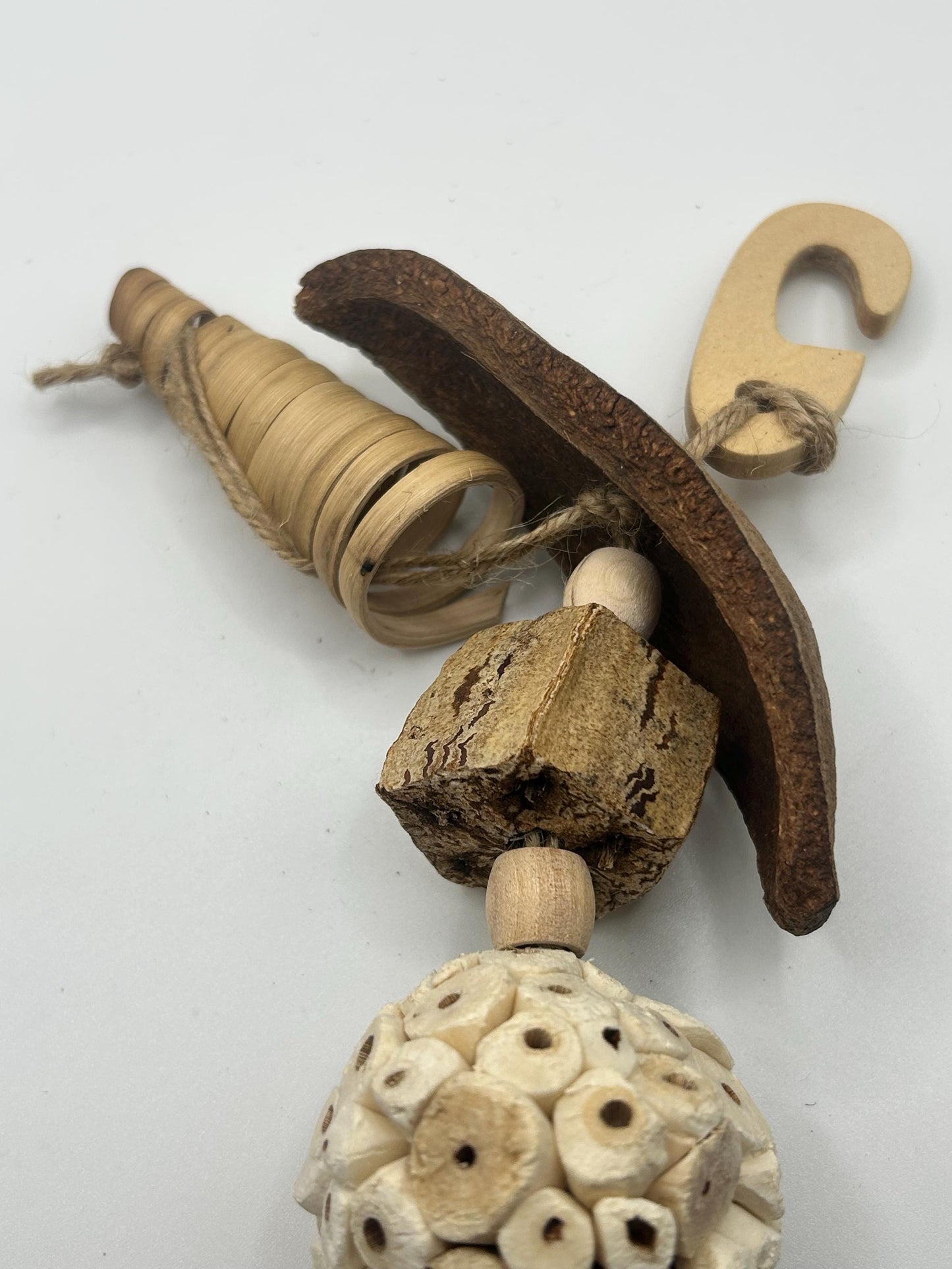 Small Animal Enrichment Toy, Natural And Safe for Rats, Rabbits, Guinea Pigs, Hamsters, Mice