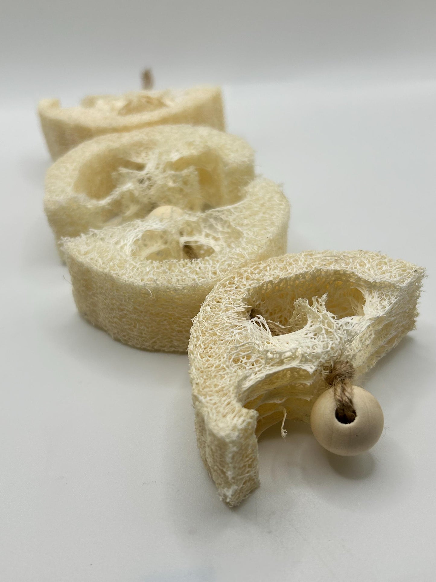 Natural Loofah Small Animal Enrichment Toy, Safe for Rats, Rabbits, Guinea Pigs, Hamsters, Mice