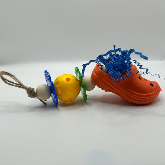 Mouse Foraging Toy: Mini Shoe with Crinkle Paper