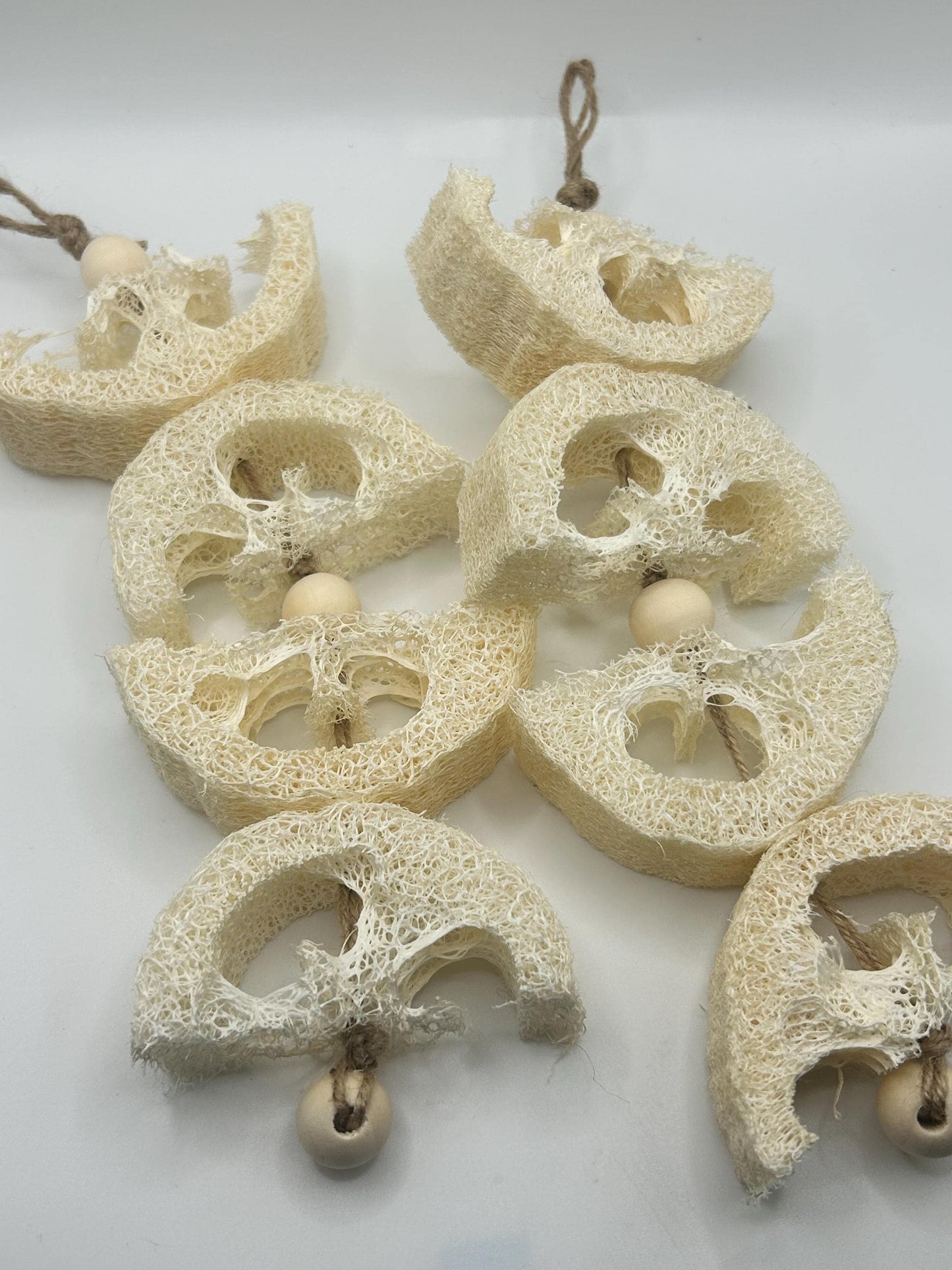 Natural Loofah Small Animal Enrichment Toy, Safe for Rats, Rabbits, Guinea Pigs, Hamsters, Mice